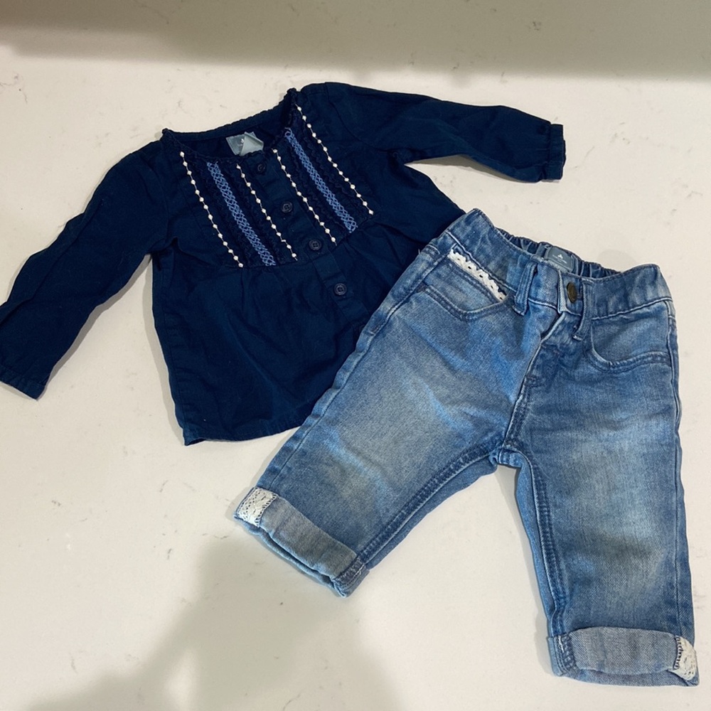 Baby Gap girls tunic and jeans 3-6 months like new! Adorable embroidery and lace